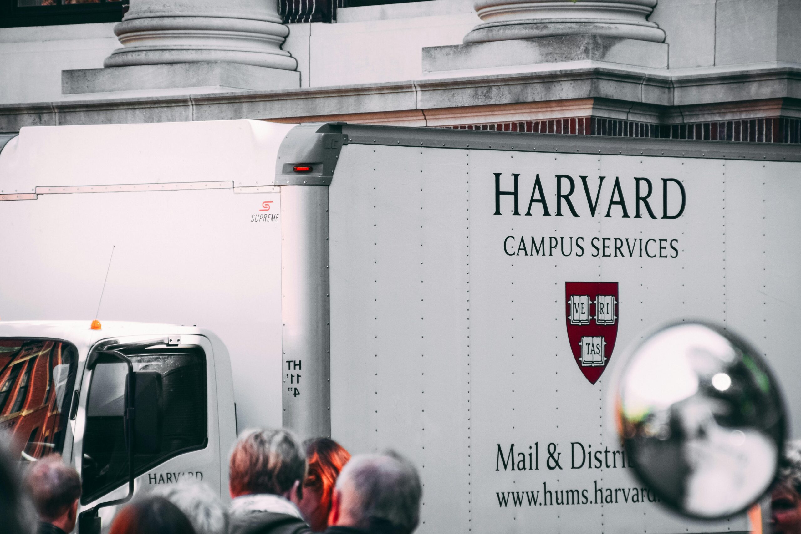 Wei&Atilde;Ÿer Harvard Campus Services Truck